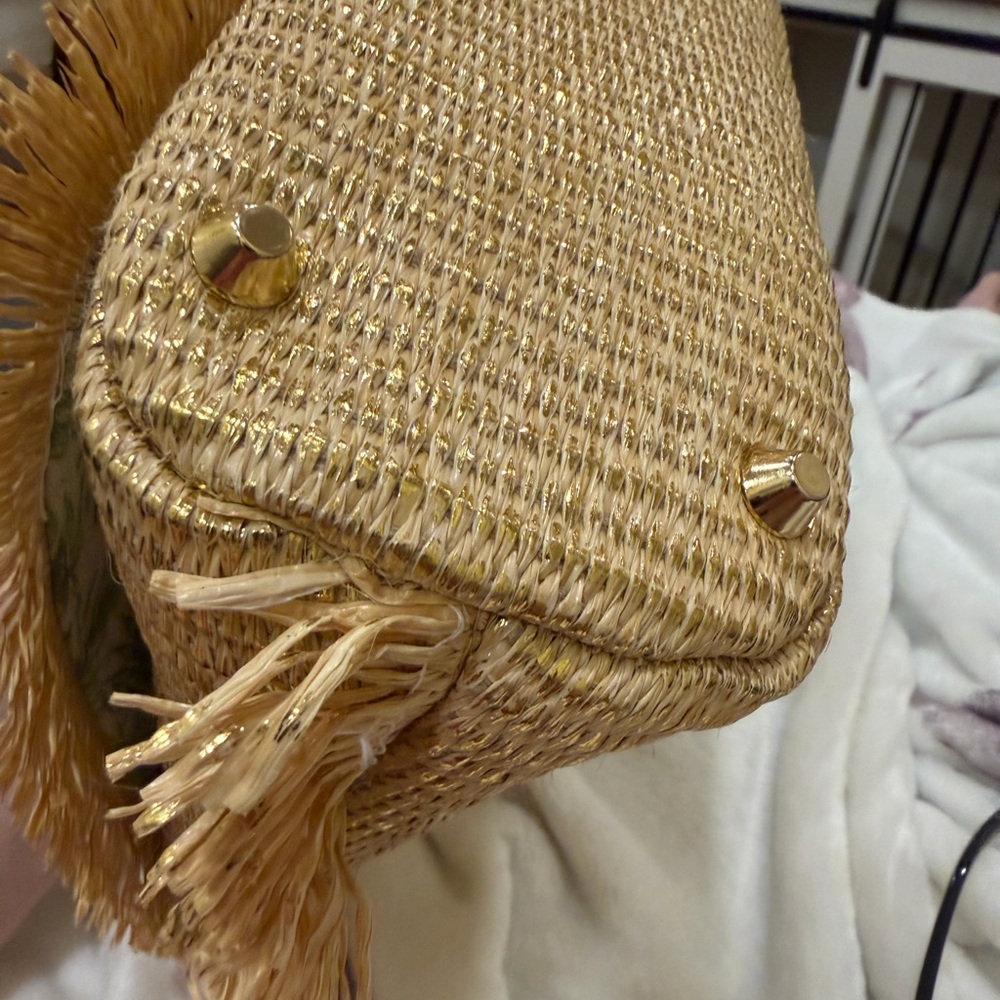 NWT Tommy Bahama Gold and Tan woven bag with Bamboo Handle & Crossbody Strap - Picture 11 of 16